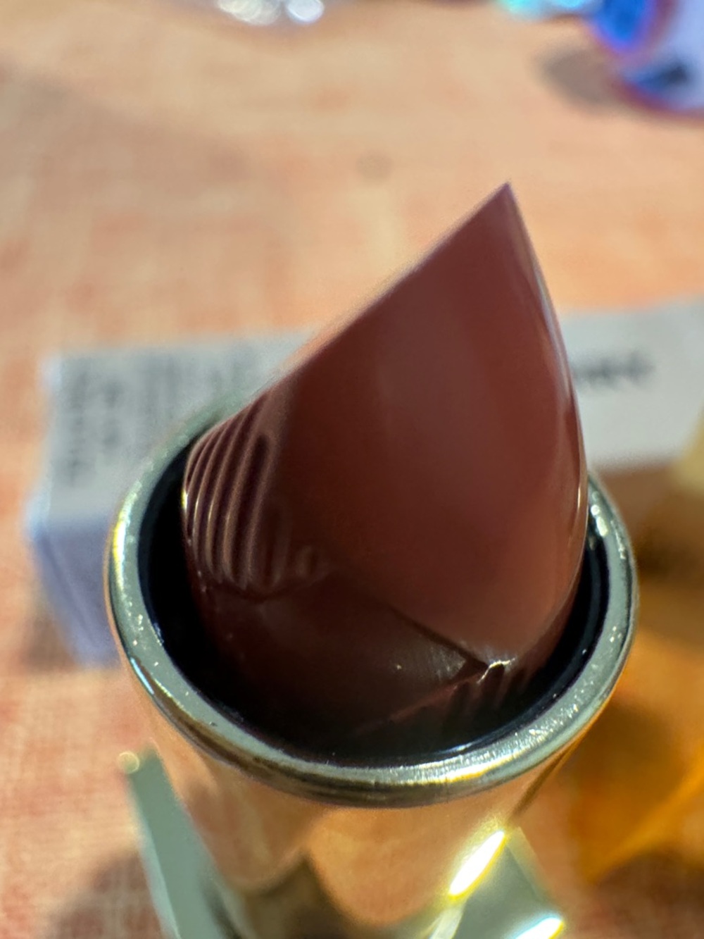 Burberry Lipstick in Peachy Gold - Picture 2 of 4